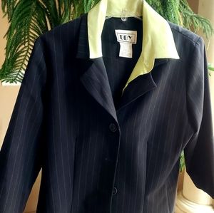 DBY Ltd. Pantsuit w/pale green collar